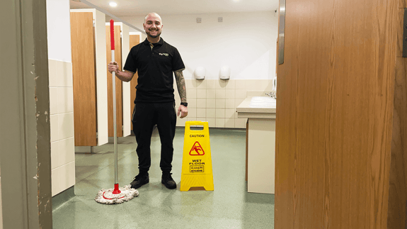 tiago cleaning
